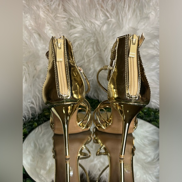 Forever Gold Passion Heels - Picture 2 of 9